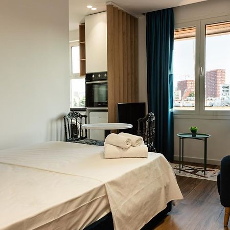 Cozy And Chic Studio Apartment Tiranë Luaran gambar