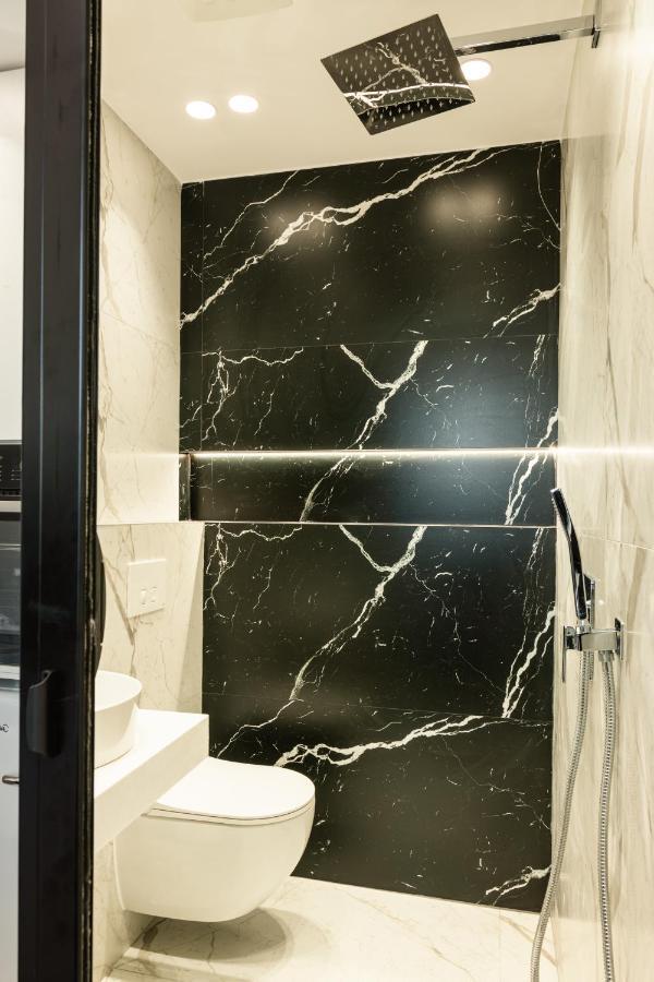 Cozy And Chic Studio Apartment Tiranë Luaran gambar